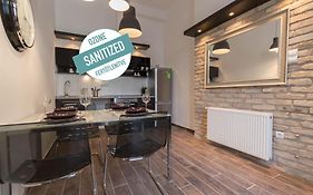Luxury Apartment by Hi5-Városház Suite